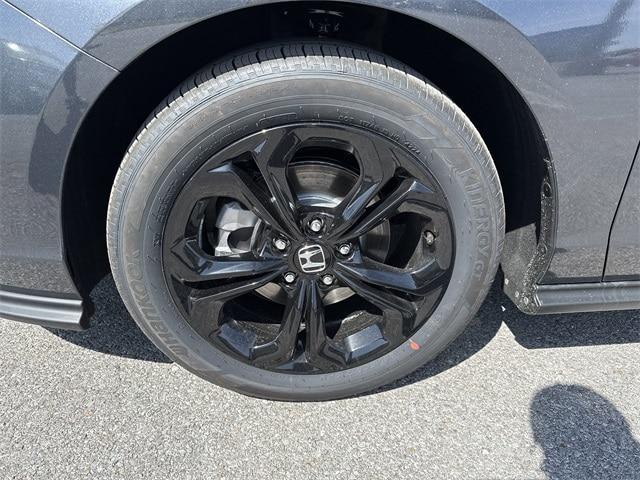 new 2025 Honda Accord car, priced at $31,076