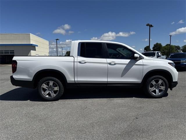 new 2025 Honda Ridgeline car, priced at $42,732
