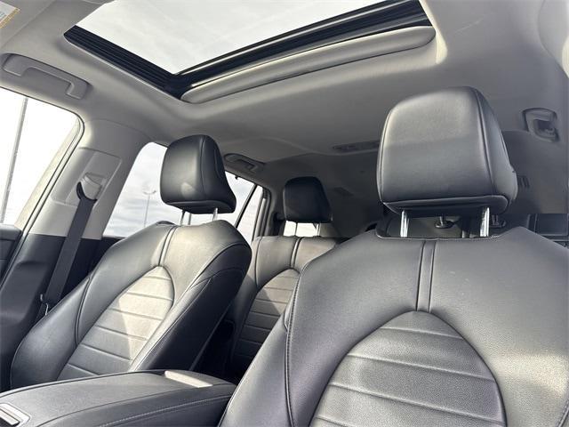 used 2021 Toyota Highlander car, priced at $29,474