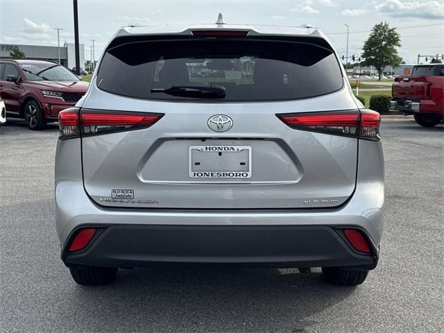 used 2021 Toyota Highlander car, priced at $29,302