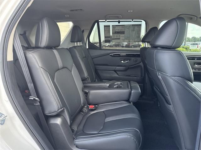 new 2025 Honda Pilot car, priced at $46,555