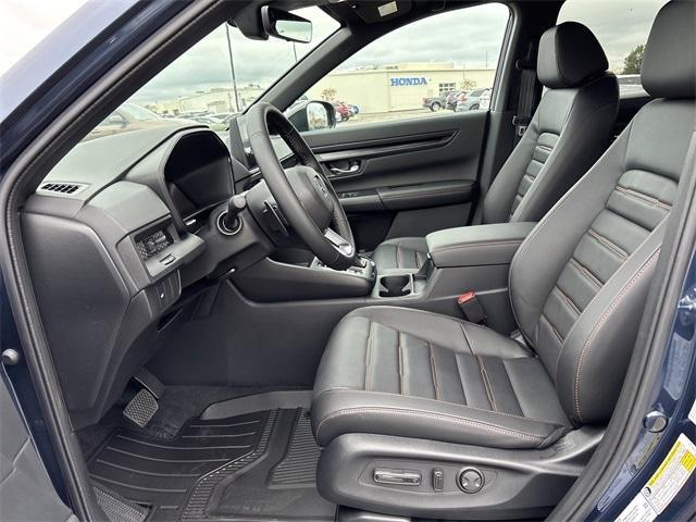 new 2026 Honda CR-V Hybrid car, priced at $39,372