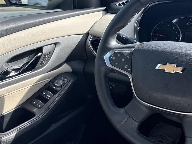 used 2023 Chevrolet Traverse car, priced at $31,610