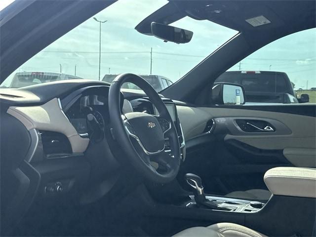 used 2023 Chevrolet Traverse car, priced at $31,610