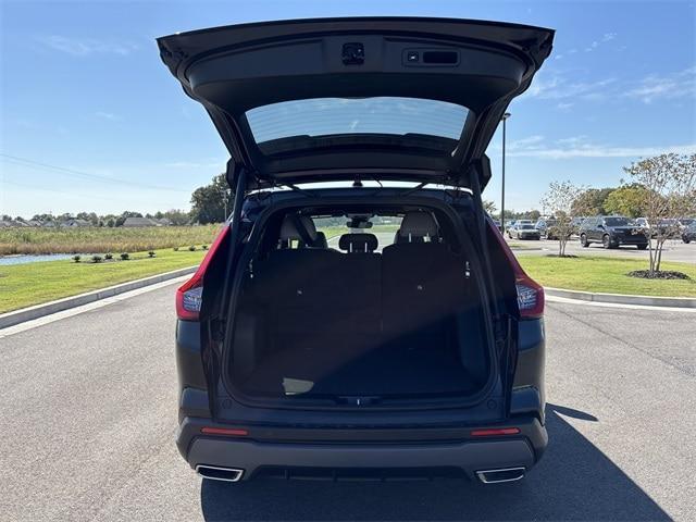 new 2026 Honda CR-V Hybrid car, priced at $42,772