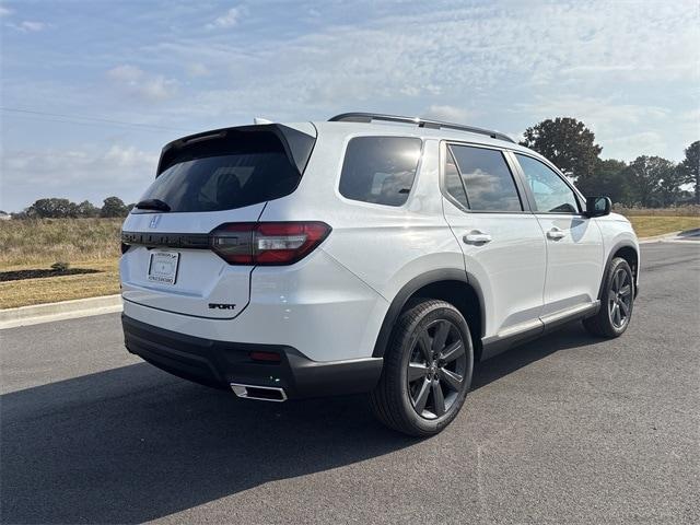 new 2025 Honda Pilot car, priced at $42,750