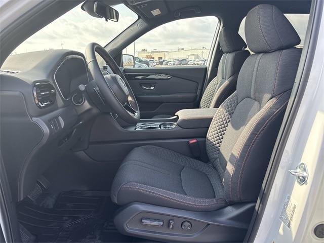 new 2025 Honda Pilot car, priced at $42,750