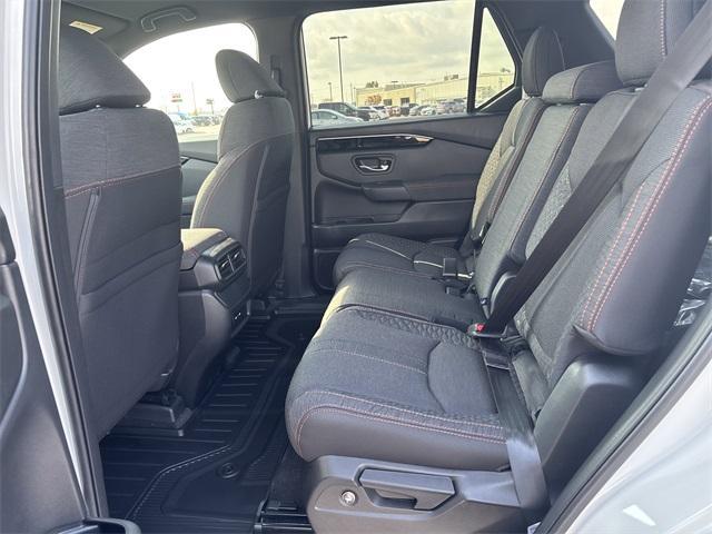 new 2025 Honda Pilot car, priced at $42,750