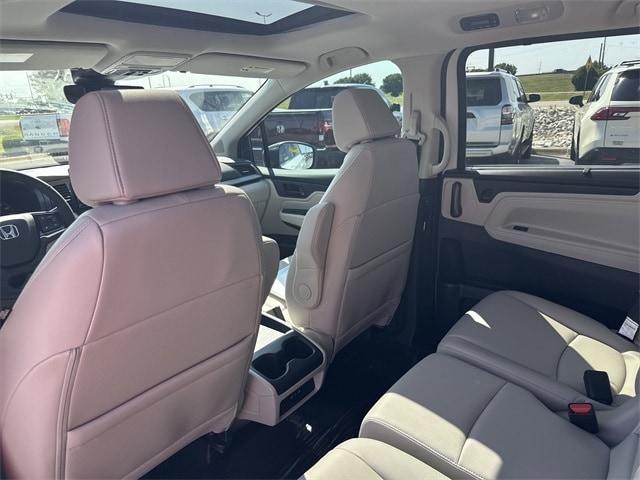 new 2025 Honda Odyssey car, priced at $43,243