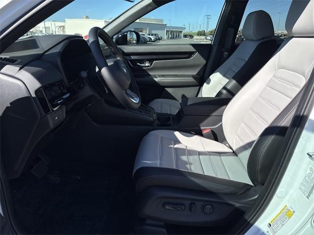 new 2026 Honda CR-V Hybrid car, priced at $43,272