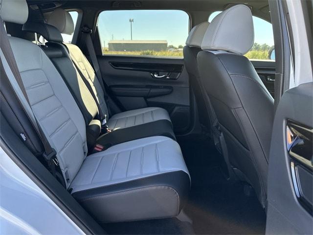 new 2026 Honda CR-V Hybrid car, priced at $43,272