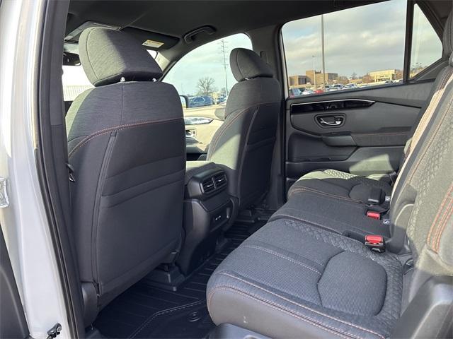 new 2025 Honda Pilot car, priced at $42,750