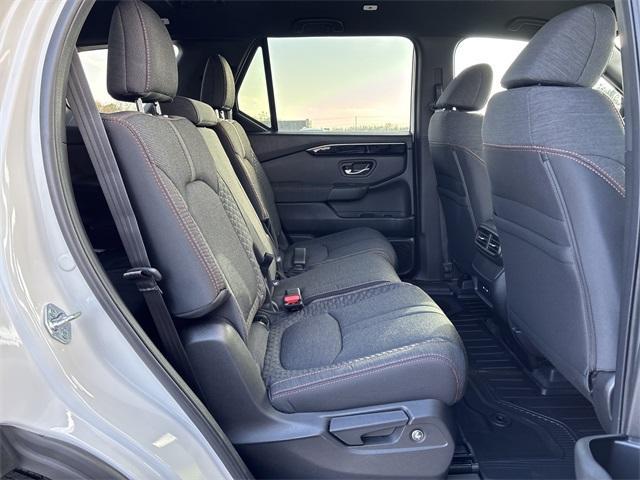 new 2025 Honda Pilot car, priced at $42,750