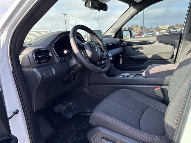 new 2025 Honda Pilot car, priced at $42,750