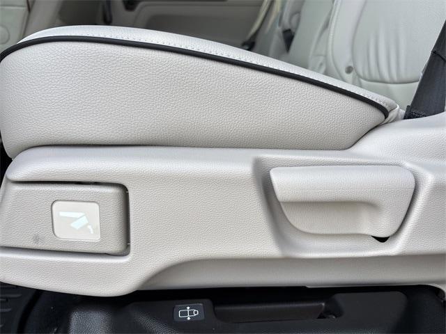 new 2026 Honda Odyssey car, priced at $48,990