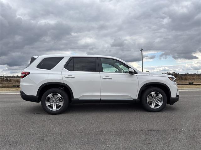 new 2025 Honda Pilot car, priced at $46,050