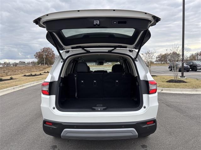 new 2025 Honda Pilot car, priced at $46,050