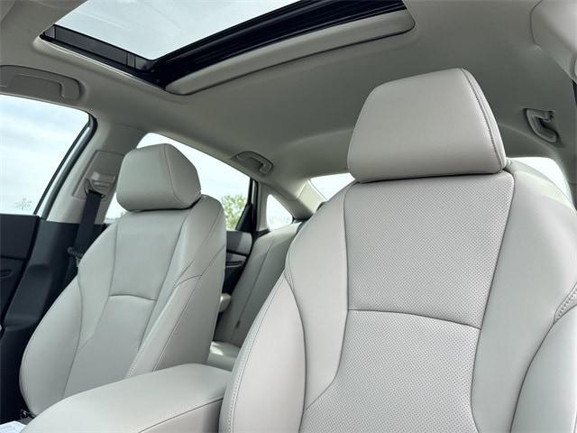 new 2025 Honda Accord Hybrid car, priced at $40,087