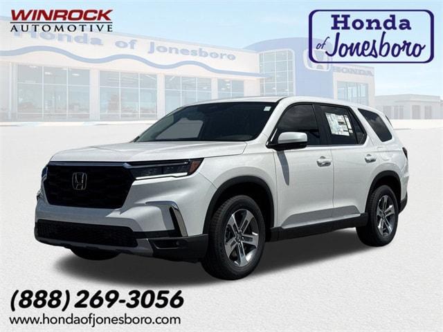new 2025 Honda Pilot car, priced at $46,555
