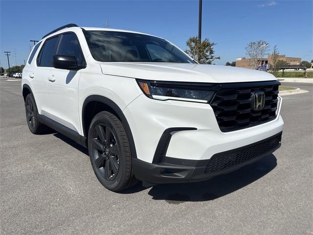 new 2025 Honda Pilot car, priced at $43,365