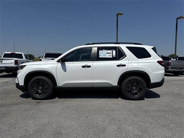new 2025 Honda Pilot car, priced at $50,323
