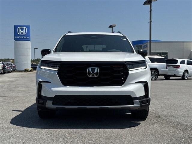 new 2025 Honda Pilot car, priced at $50,323