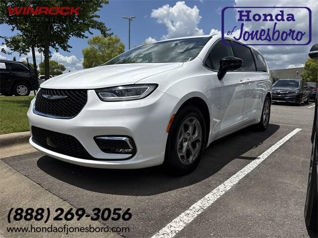 used 2024 Chrysler Pacifica car, priced at $36,722
