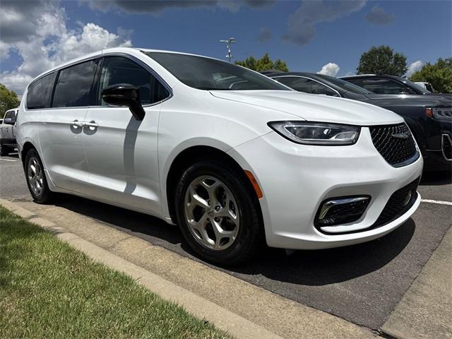 used 2024 Chrysler Pacifica car, priced at $36,722