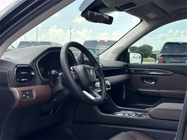 new 2025 Honda Pilot car, priced at $53,439