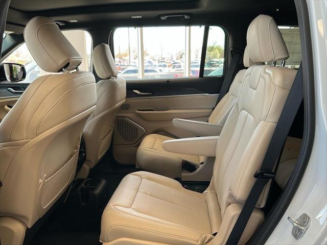 new 2025 Jeep Grand Cherokee L car