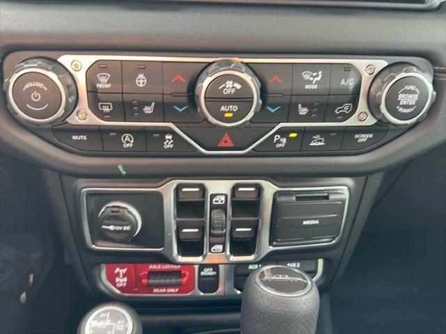 new 2025 Jeep Gladiator car