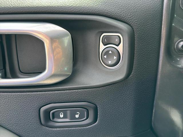 new 2025 Jeep Gladiator car