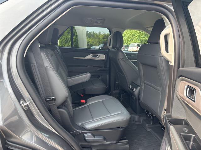 new 2025 Ford Explorer car, priced at $47,307