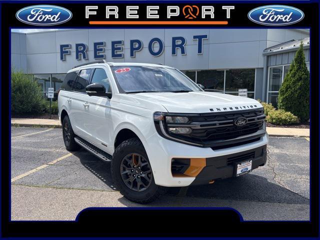 new 2025 Ford Expedition car, priced at $85,020