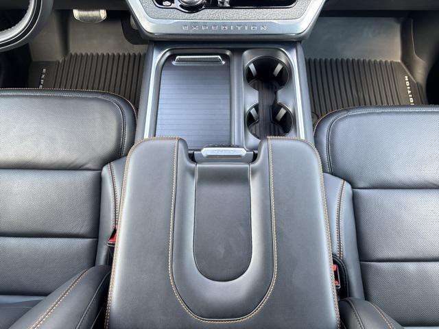 new 2025 Ford Expedition car, priced at $84,020