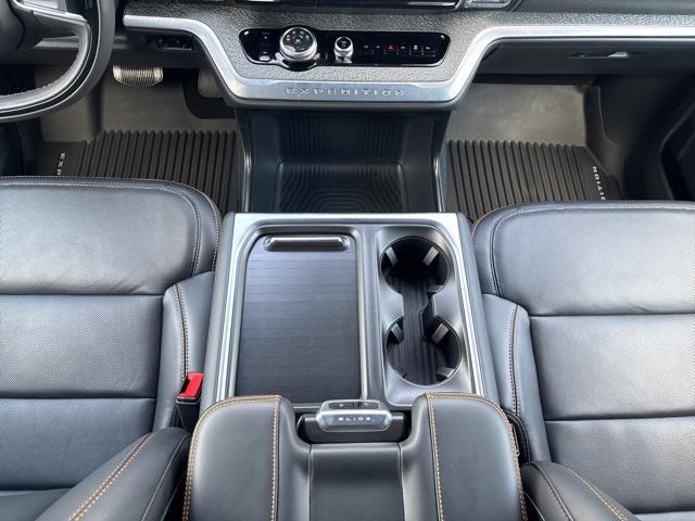 new 2025 Ford Expedition car, priced at $84,020