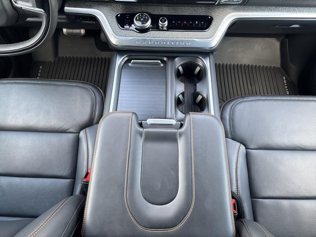 new 2025 Ford Expedition car, priced at $84,020