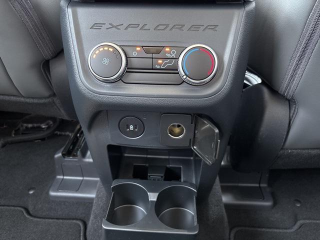 new 2025 Ford Explorer car