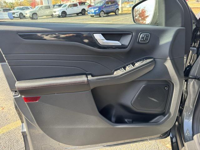 new 2025 Ford Escape car, priced at $39,086