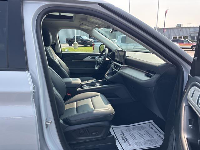 new 2025 Ford Explorer car, priced at $50,335
