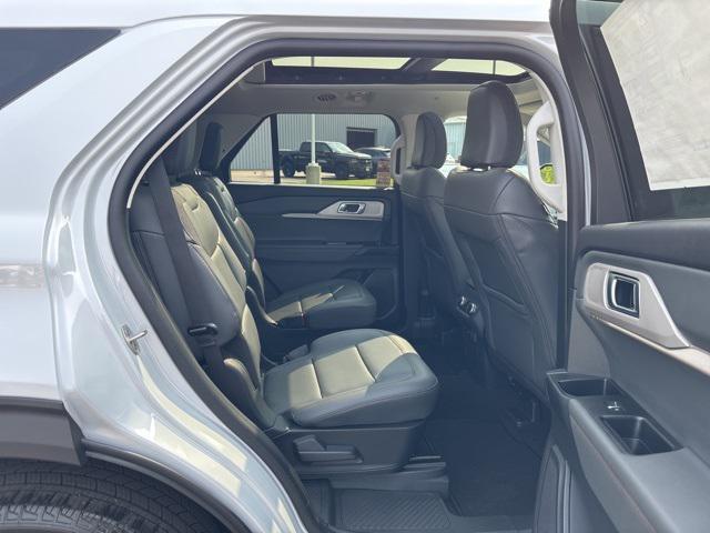 new 2025 Ford Explorer car, priced at $50,335