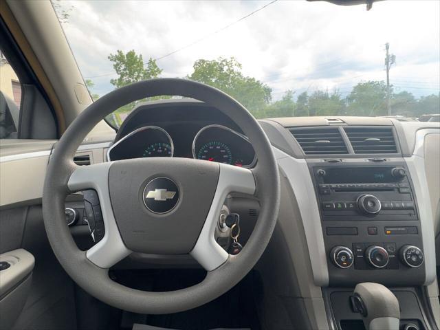 used 2009 Chevrolet Traverse car, priced at $7,490