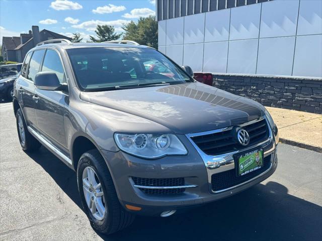 used 2008 Volkswagen Touareg 2 car, priced at $7,990