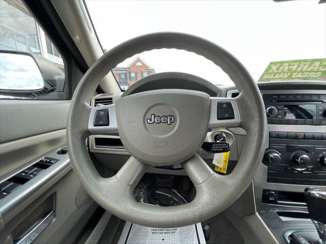 used 2009 Jeep Grand Cherokee car, priced at $6,990