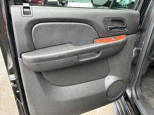 used 2013 GMC Yukon XL car, priced at $9,990