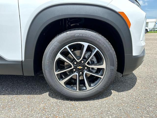 new 2025 Chevrolet TrailBlazer car, priced at $26,120