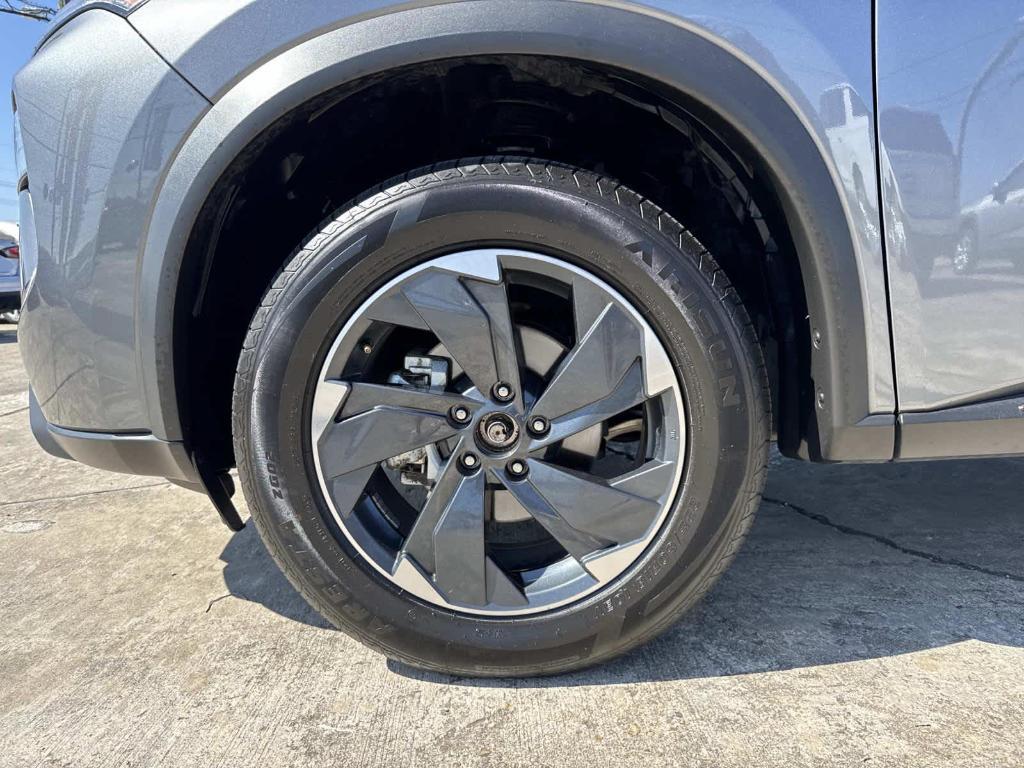 used 2024 Nissan Rogue car, priced at $22,997
