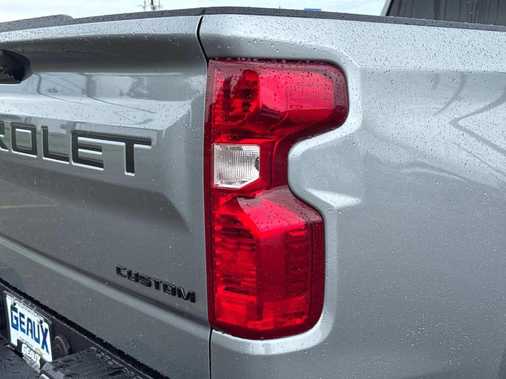 new 2025 Chevrolet Silverado 1500 car, priced at $40,370