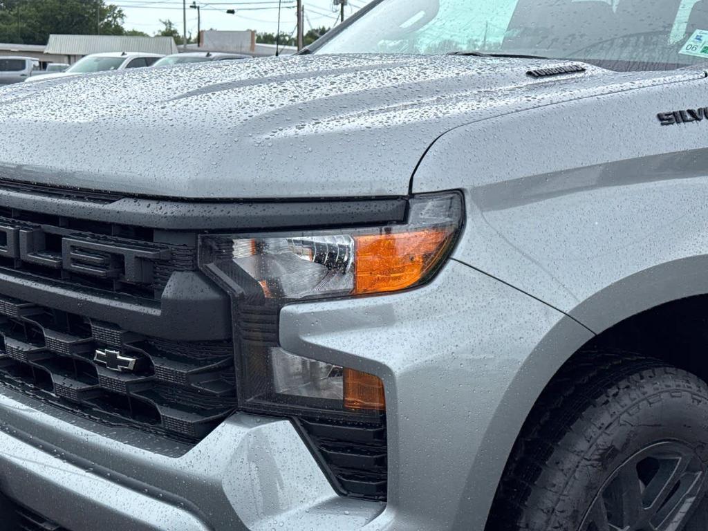 new 2025 Chevrolet Silverado 1500 car, priced at $40,370