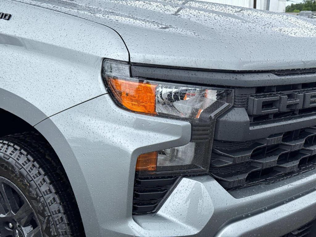 new 2025 Chevrolet Silverado 1500 car, priced at $40,370